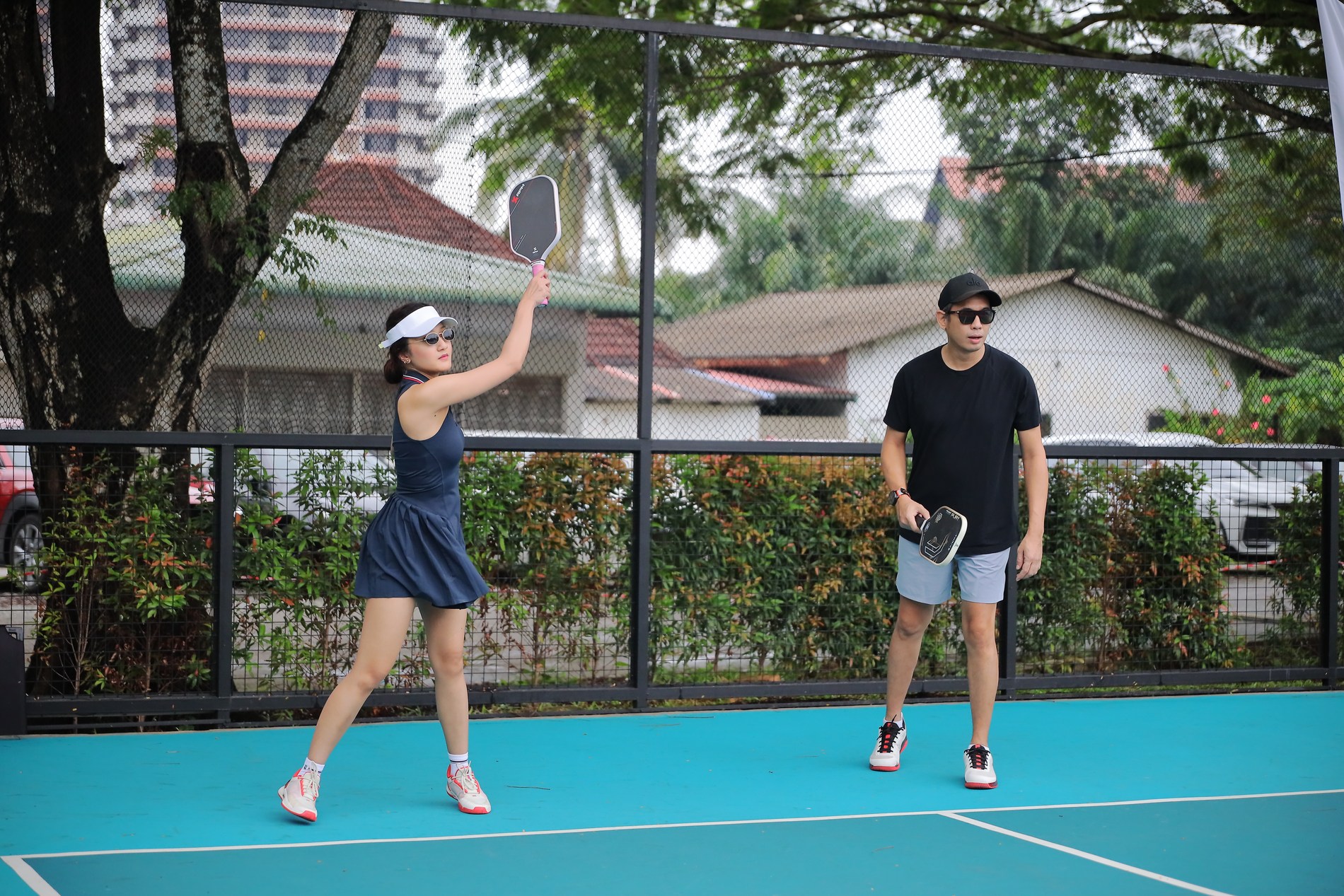 Overhead serve